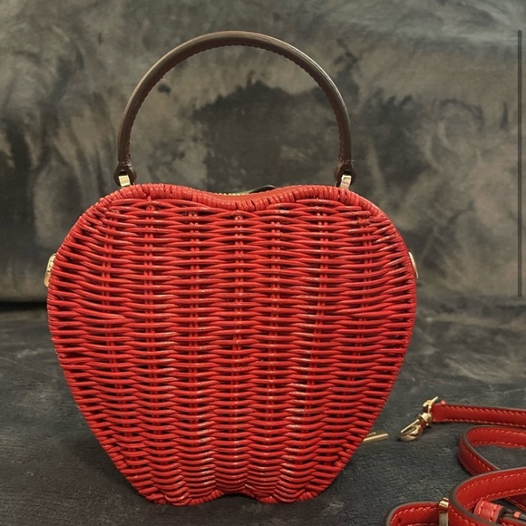 Kate Spade Apple wicker Crossbody Limited Edition - Picture 2 of 11